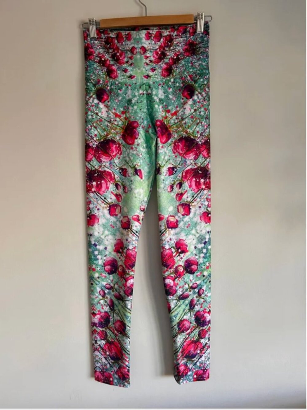 Hanna Stone Floral Leggings M | Canadian Made | Ecopoly Yoga Pants